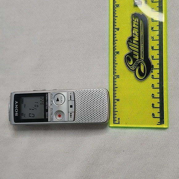 Sony ICD-BX800 Recorder, headphones and Sharp EL-W516 Calculator - Picture 16 of 17